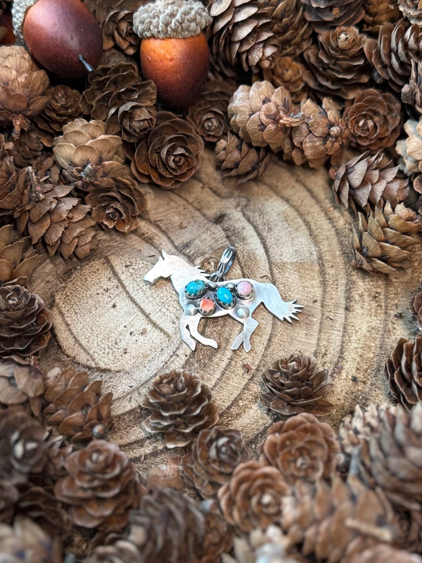 Horse pendant